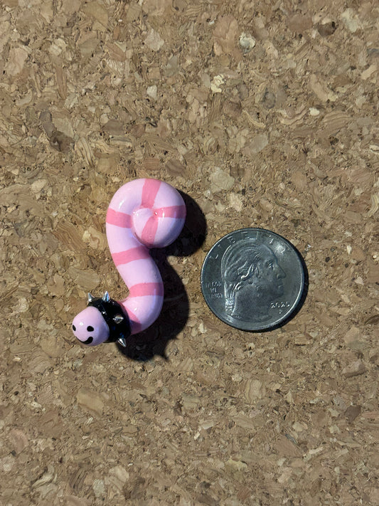 WORM WITH SPIKES PINZ
