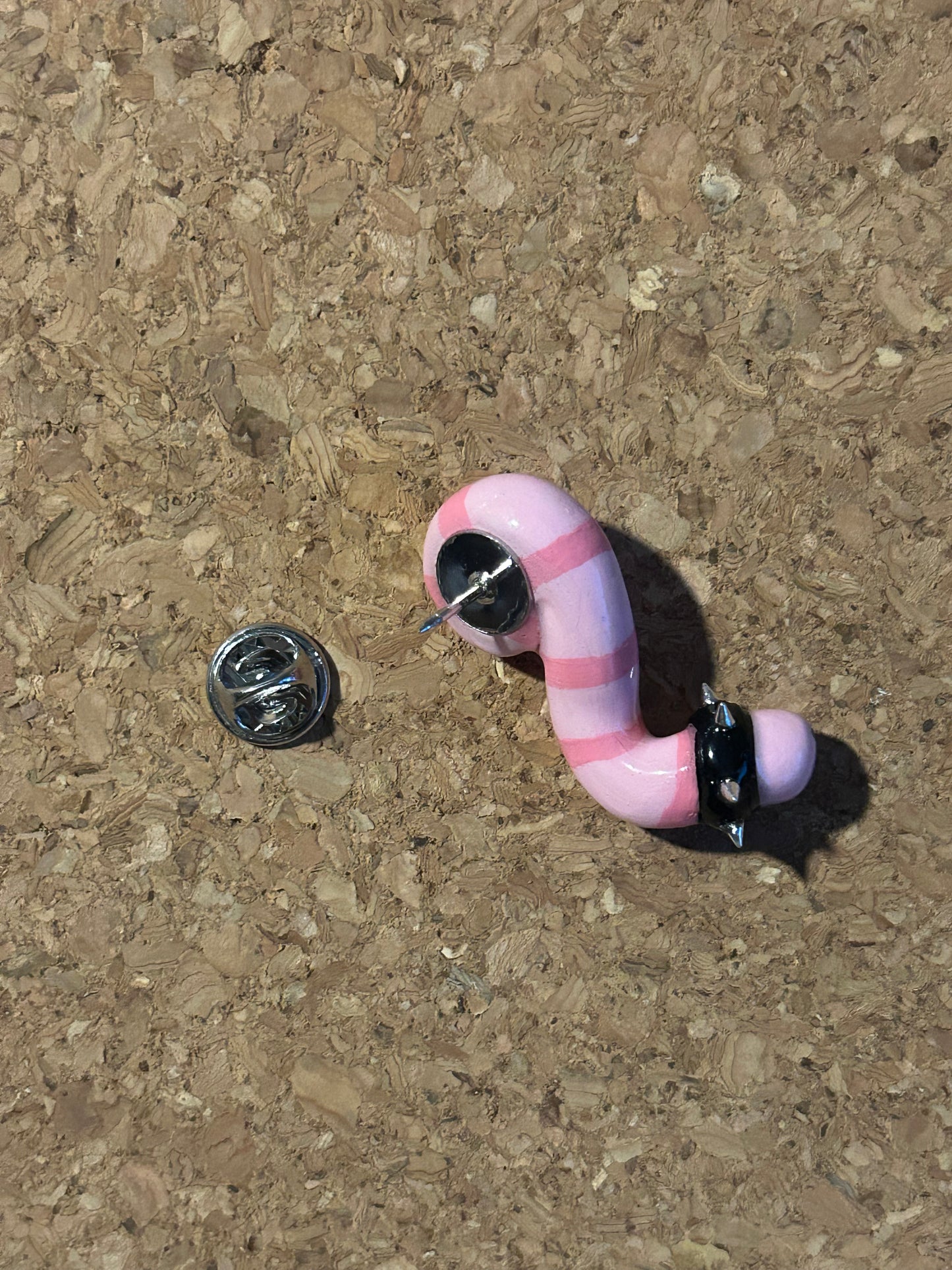 WORM WITH SPIKES PINZ