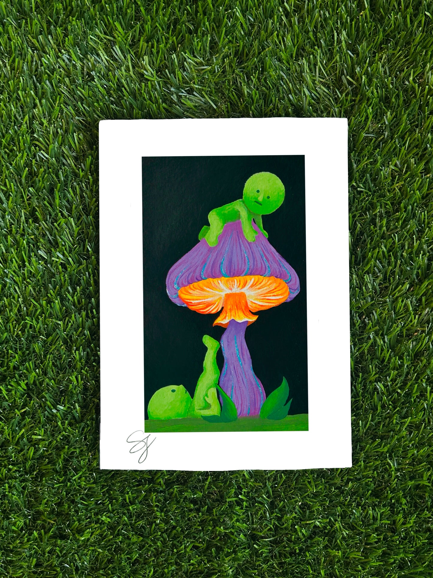 lil GREEN GUYS WITH A MUSHROOM