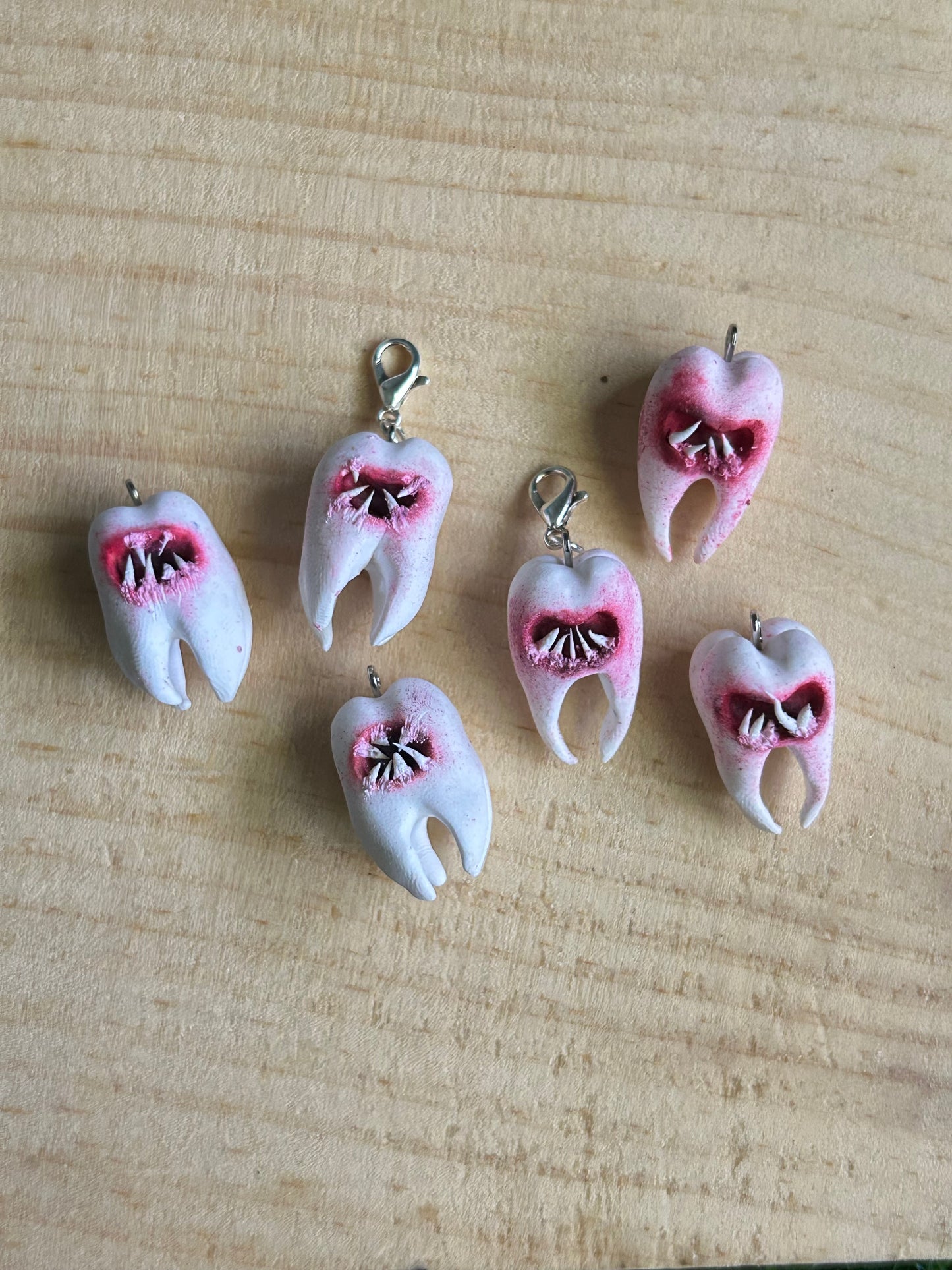TOOFS WITH TEETHS