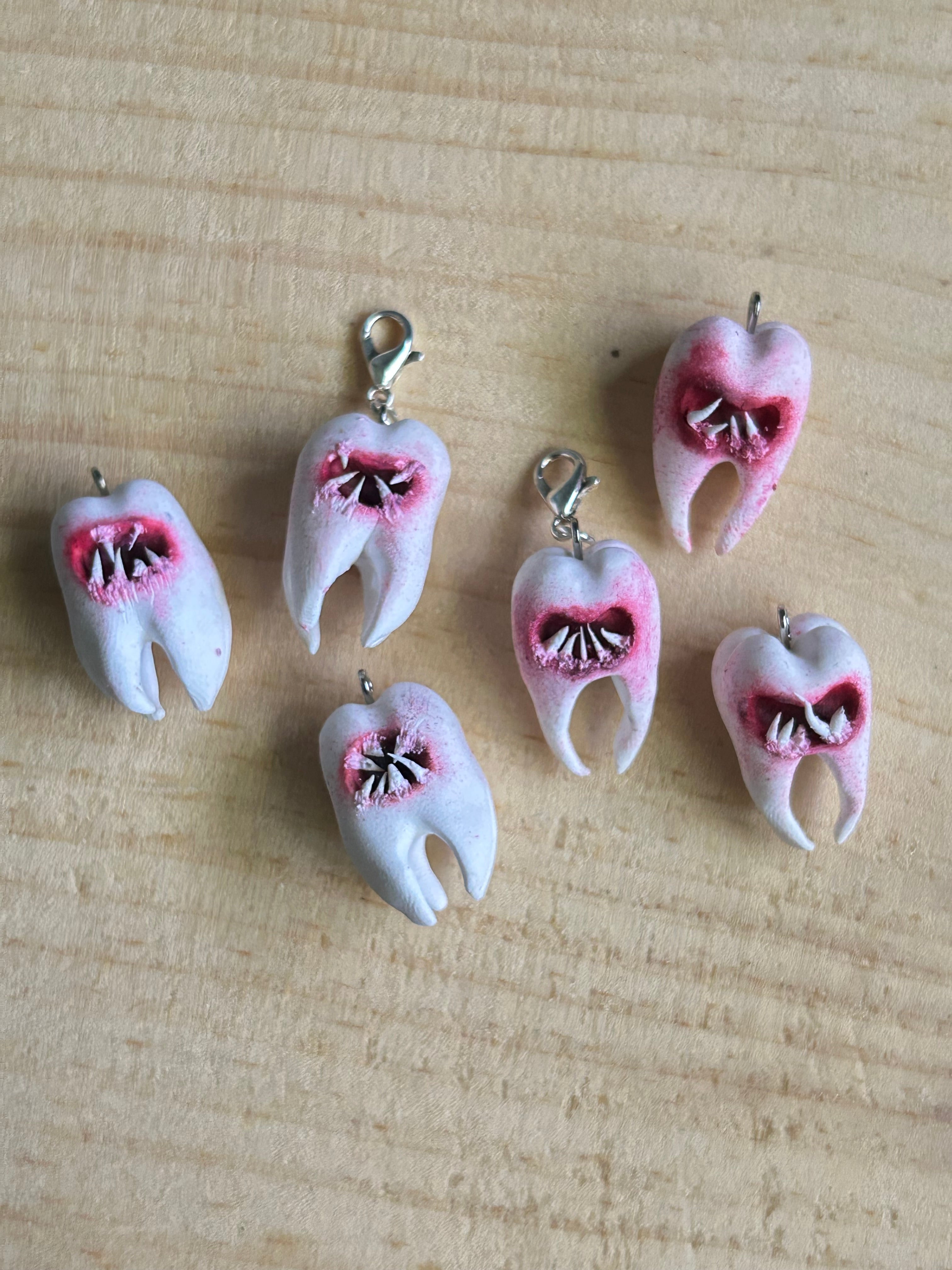 TOOFS WITH TEETHS