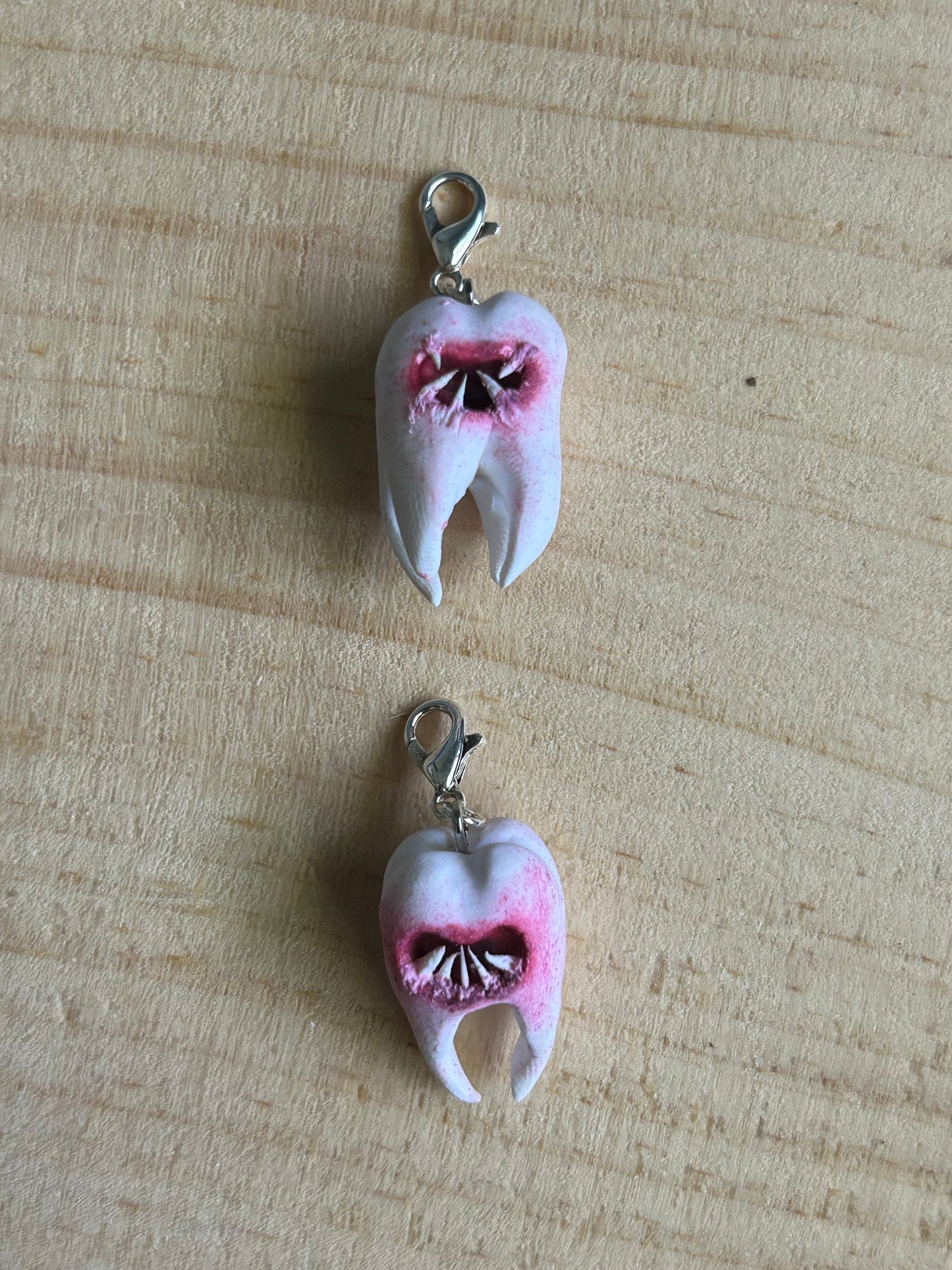 TOOFS WITH TEETHS