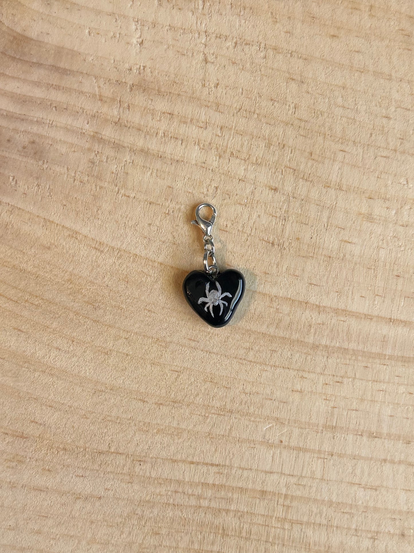 SPIDER BLACK HEART